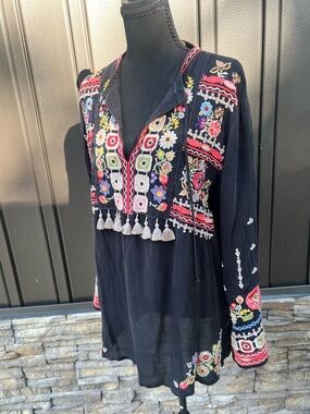 Johnny Was Black Embroidered Tassel Tunic with Multicolor Floral Detail sz L